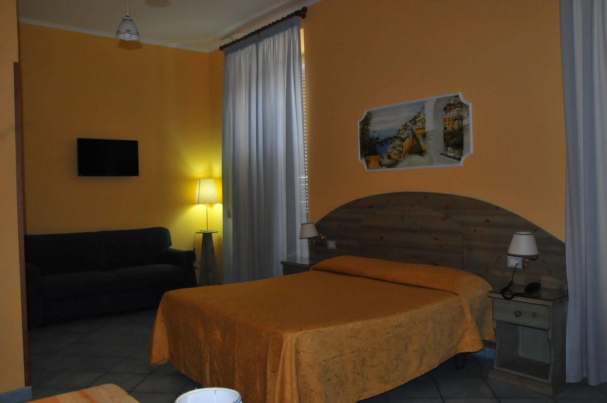Hotel Potenza Napoli Eksteriør billede